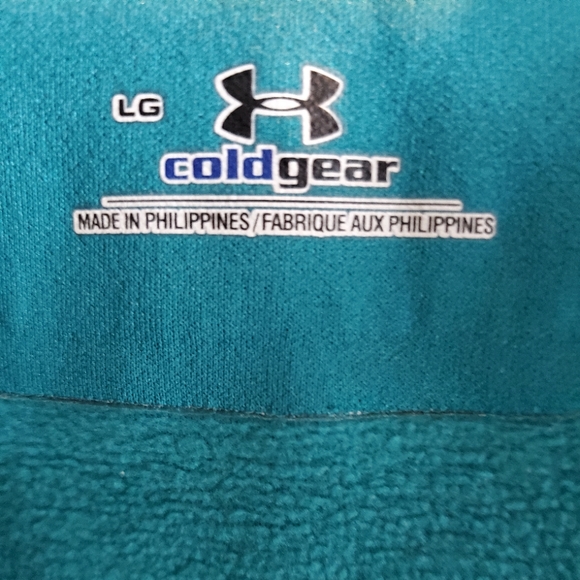 Under Armor Pullover with Zippered Neck and Pockets. Women's EUC - Picture 6 of 6